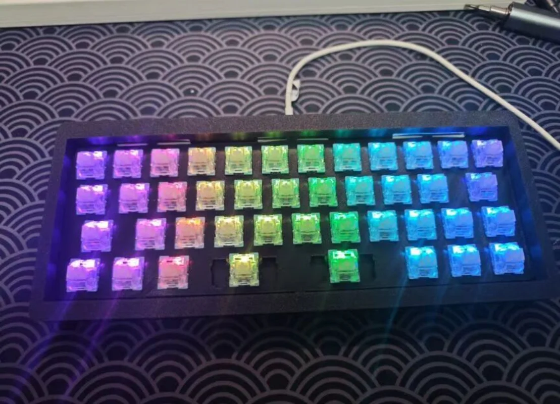 MiFuny 40% สายมินิคีย์บอร์ดชุด - Gaming Accessories Combo บทวิจารณ์และราคา