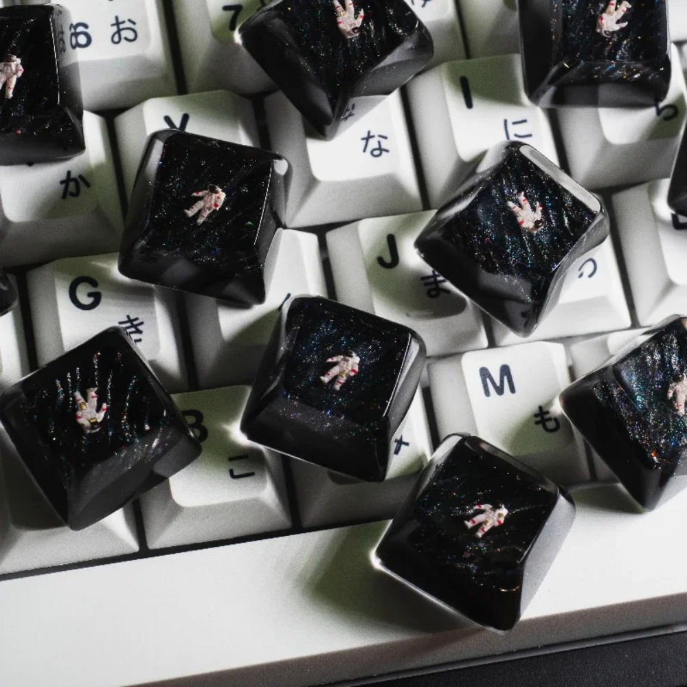 Artisan Keycap นักบินอวกาศเรซิ - Gaming Accessories Aesthetic บทวิจารณ์และราคา